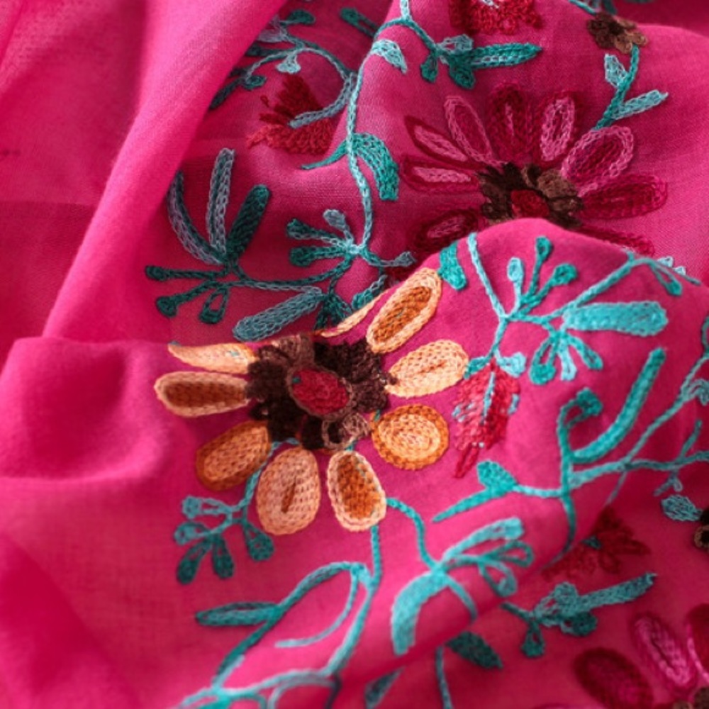 Soft embroidered scarf wrap shawls - Picture 13 of 16